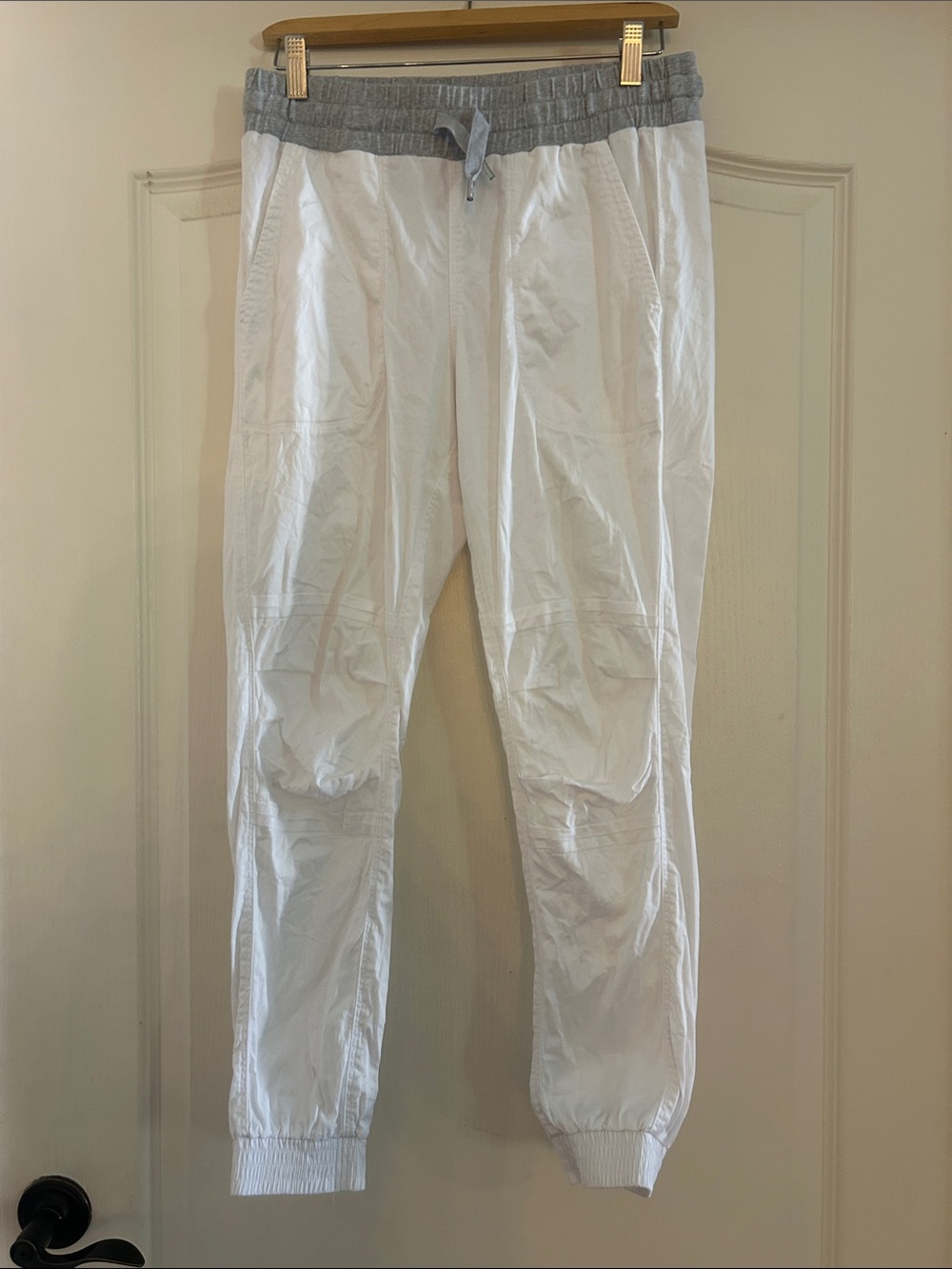 Lorna Jane White Joggers with Gray Waistband